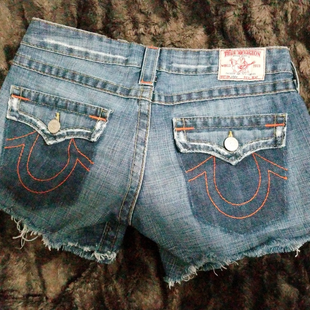 Short pants